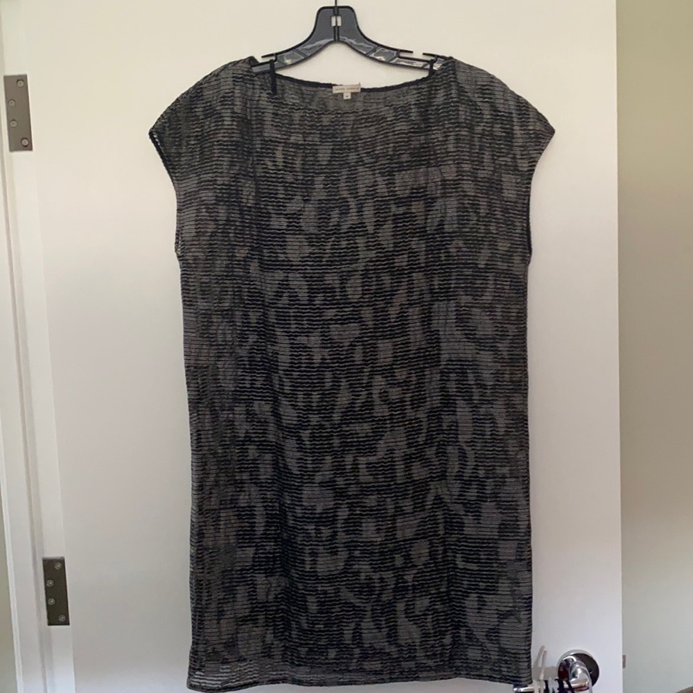 Silver grey/ black shift dress